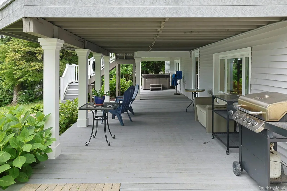 11 Lakeside Road Mahopac, NY 10541