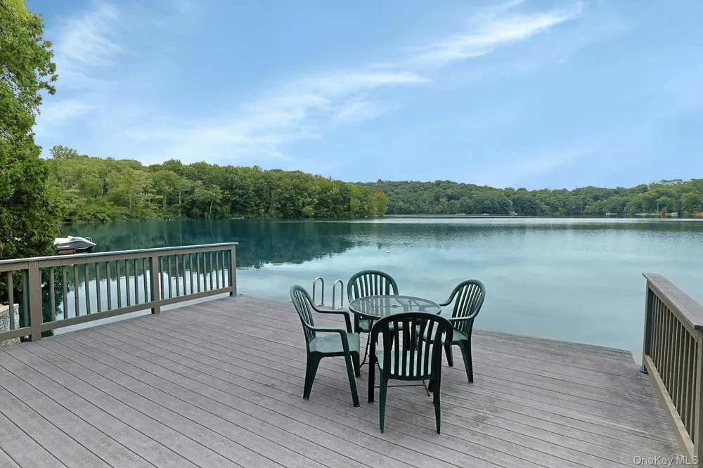 11 Lakeside Road Mahopac, NY 10541