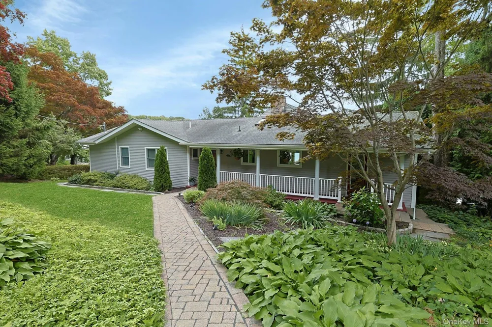 11 Lakeside Road Mahopac, NY 10541