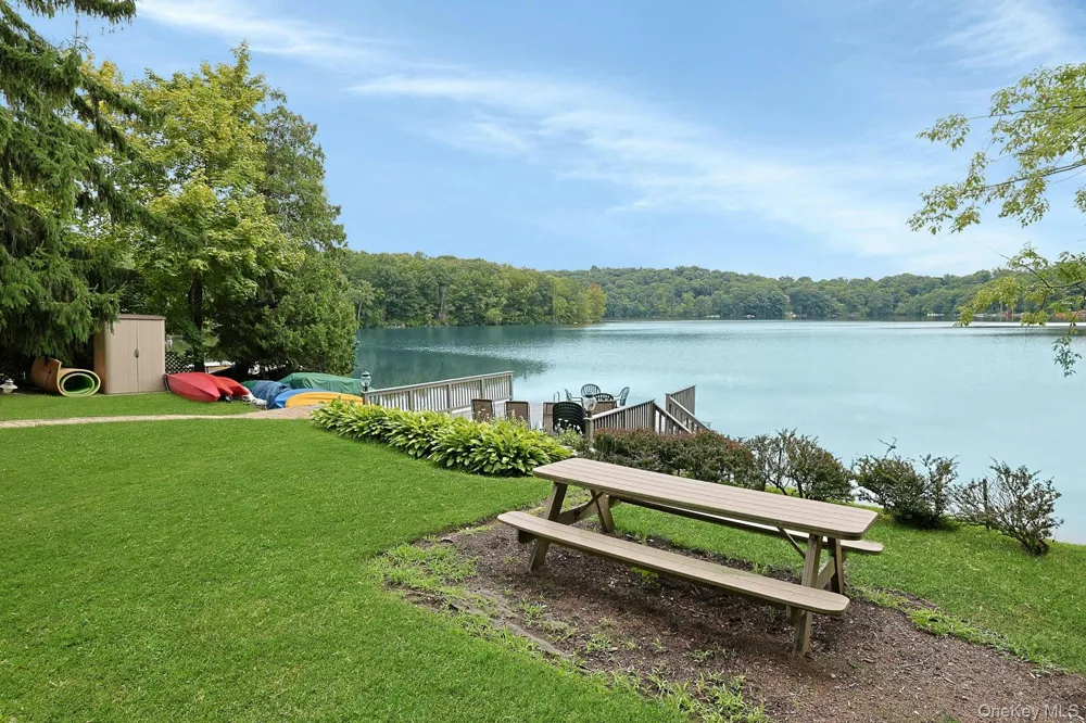 11 Lakeside Road Mahopac, NY 10541