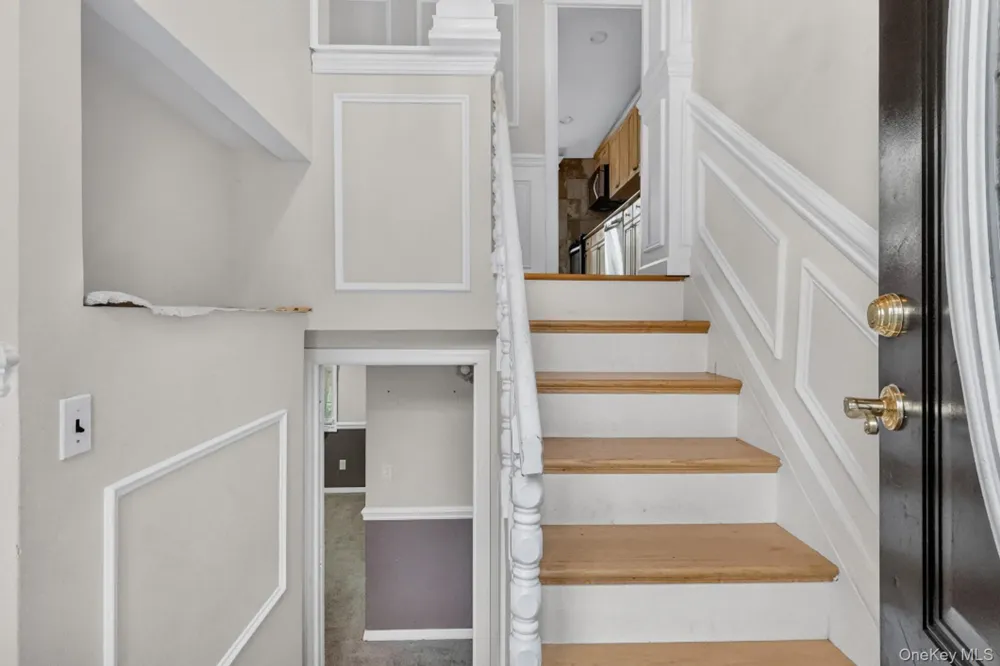 14 Branch Lane East Setauket, NY 11733
