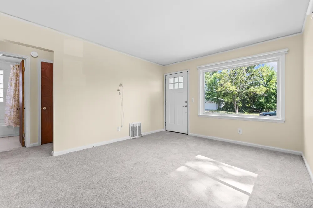 20626 Ridgemont Road Harper Woods City, MI 48225