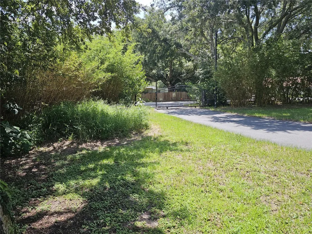 16109 INDIAN MOUND ROAD Tampa, FL 33618