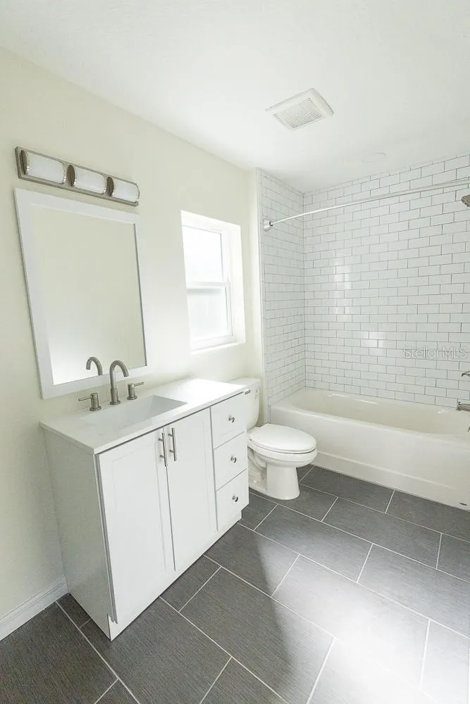 3520 1/2 8TH AVENUE St Petersburg, FL 33713