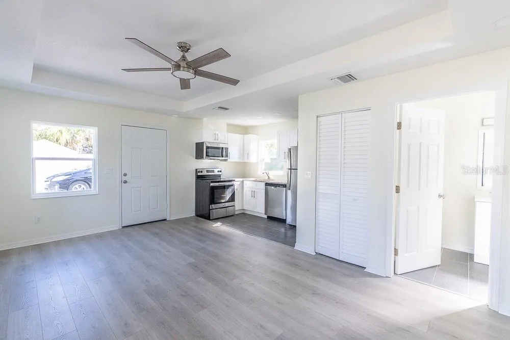 3520 1/2 8TH AVENUE St Petersburg, FL 33713