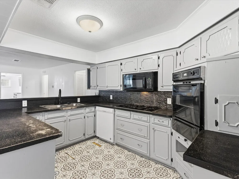 108 Baker Street Ferris, TX 75125
