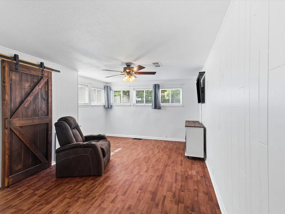 108 Baker Street Ferris, TX 75125