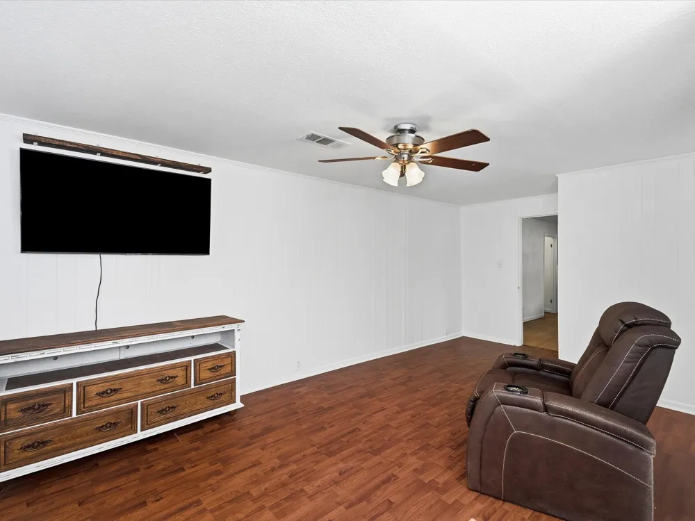 108 Baker Street Ferris, TX 75125
