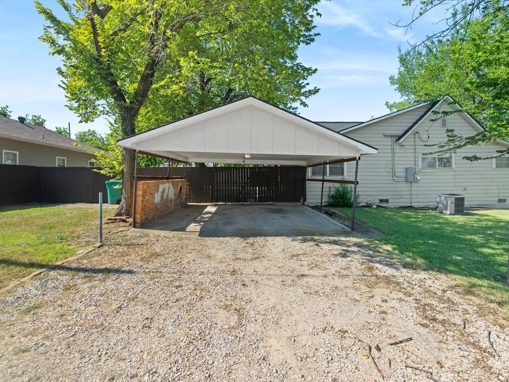 108 Baker Street Ferris, TX 75125