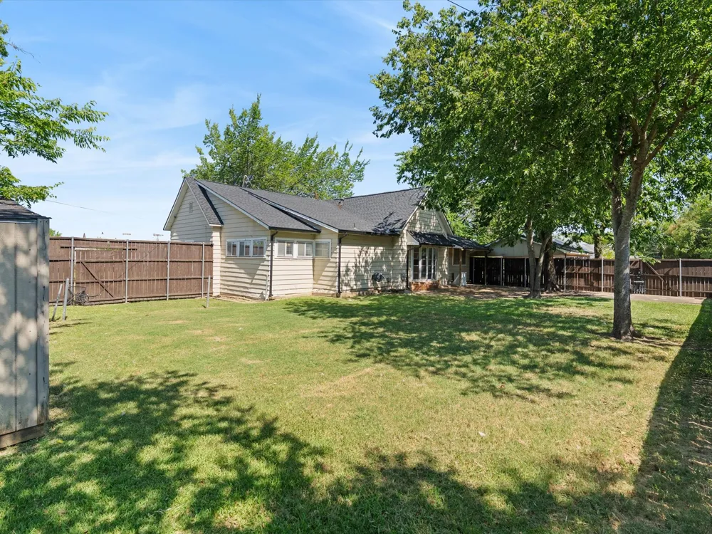 108 Baker Street Ferris, TX 75125
