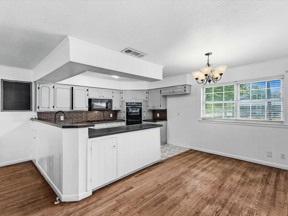 108 Baker Street Ferris, TX 75125