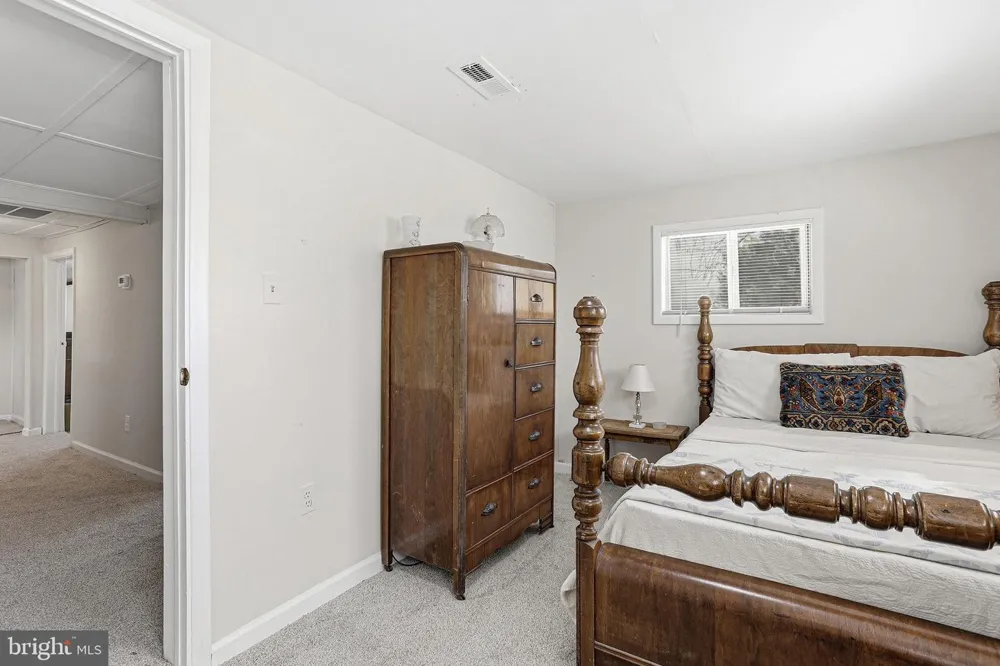 31 BANCROFT AVENUE Colonial Beach, VA 22443