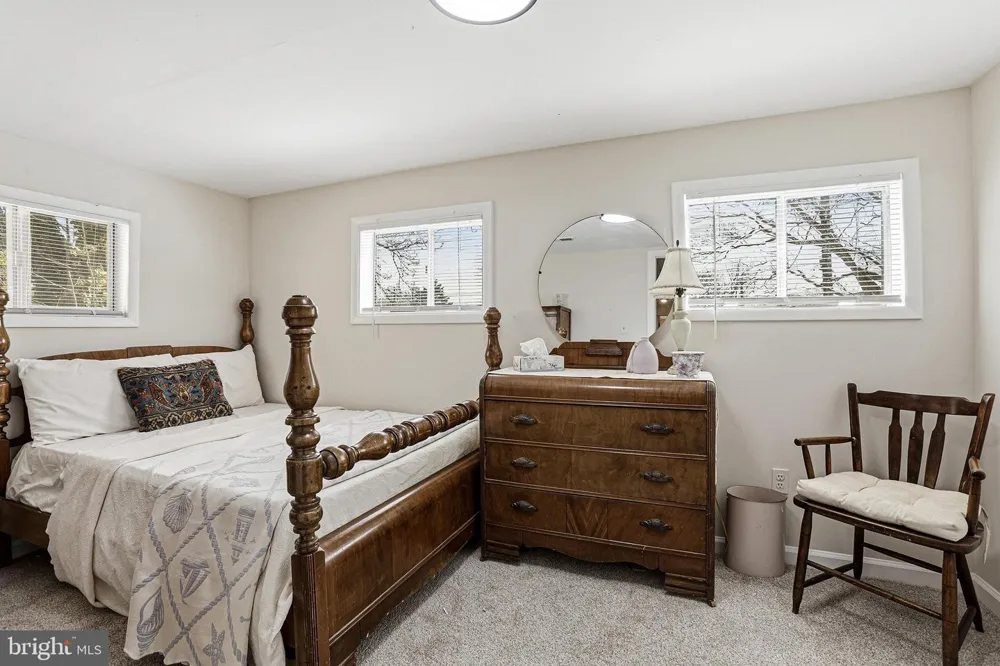 31 BANCROFT AVENUE Colonial Beach, VA 22443