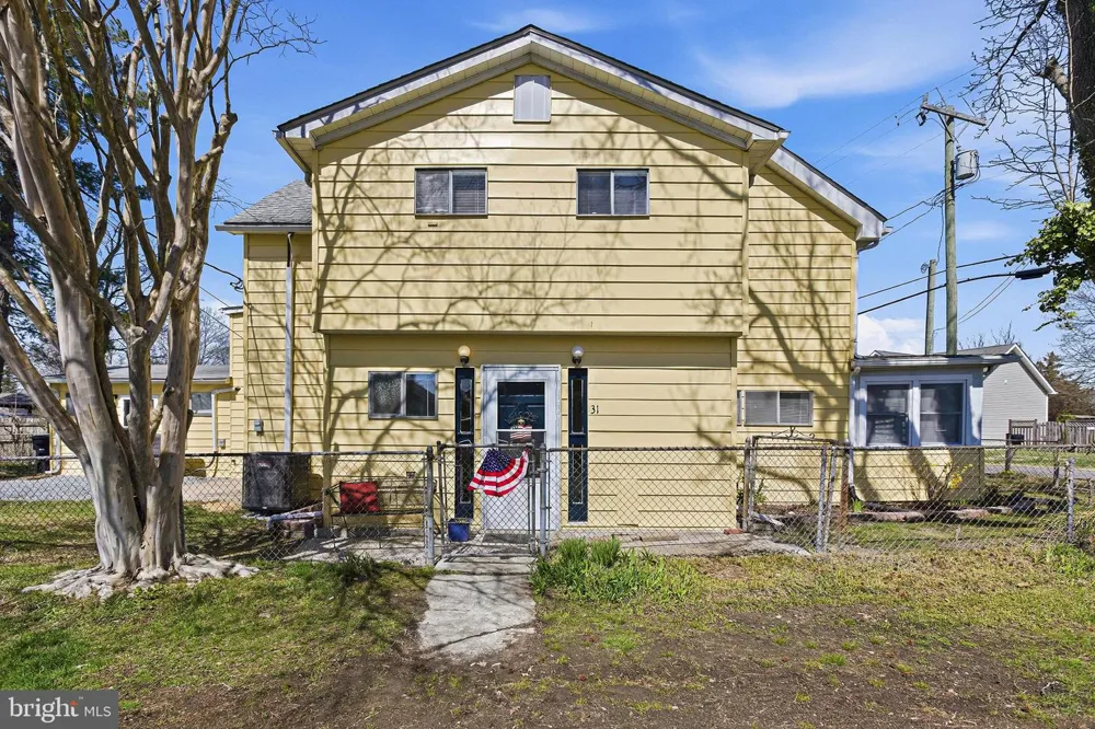 31 BANCROFT AVENUE Colonial Beach, VA 22443