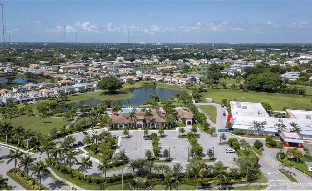 1240 Eucalyptus Dr #2 Hollywood, FL 33021