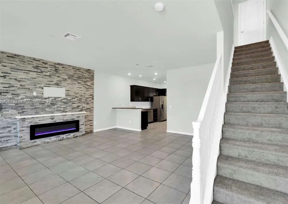 1240 Eucalyptus Dr #2 Hollywood, FL 33021