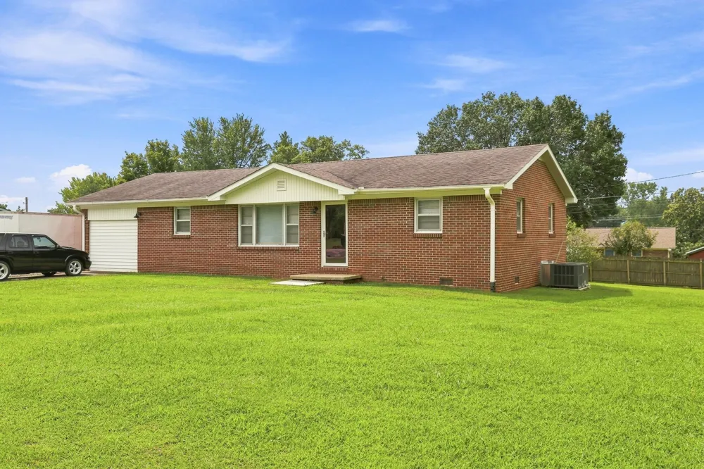 417 Greggview St McMinnville, TN 37110