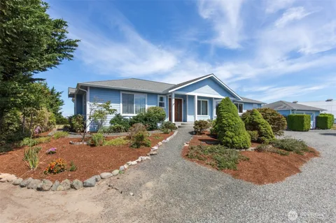12 Tulip Lane