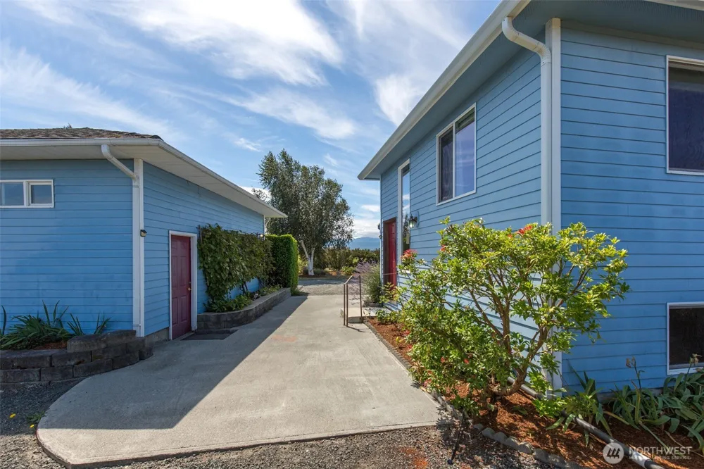 12 Tulip Lane Sequim, WA 98382