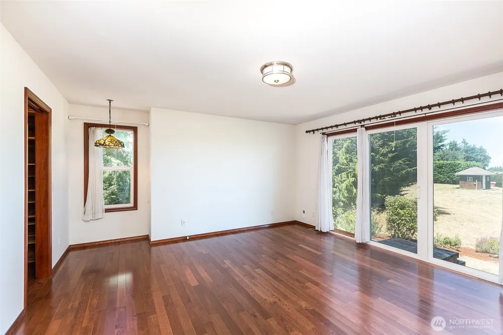 12 Tulip Lane Sequim, WA 98382