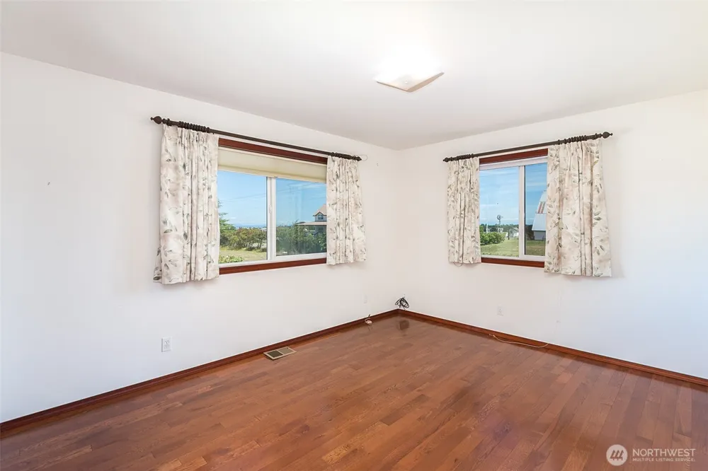 12 Tulip Lane Sequim, WA 98382