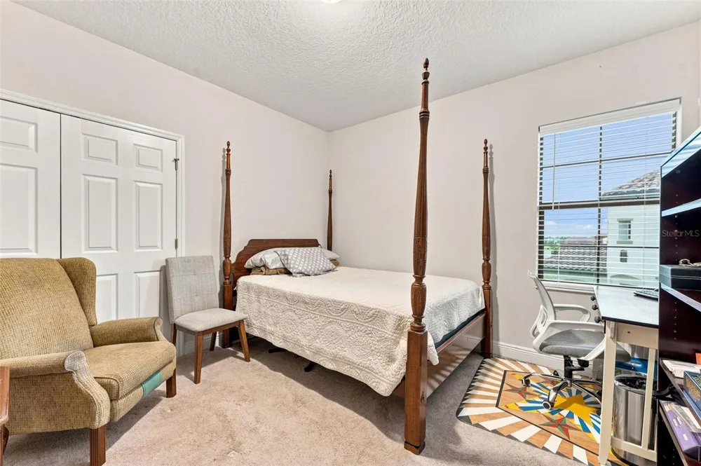 10370 MEADOWRUN DRIVE Lithia, FL 33547