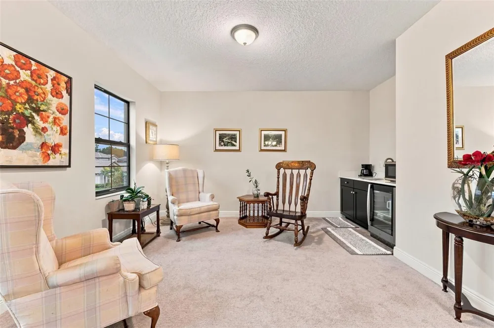 10370 MEADOWRUN DRIVE Lithia, FL 33547