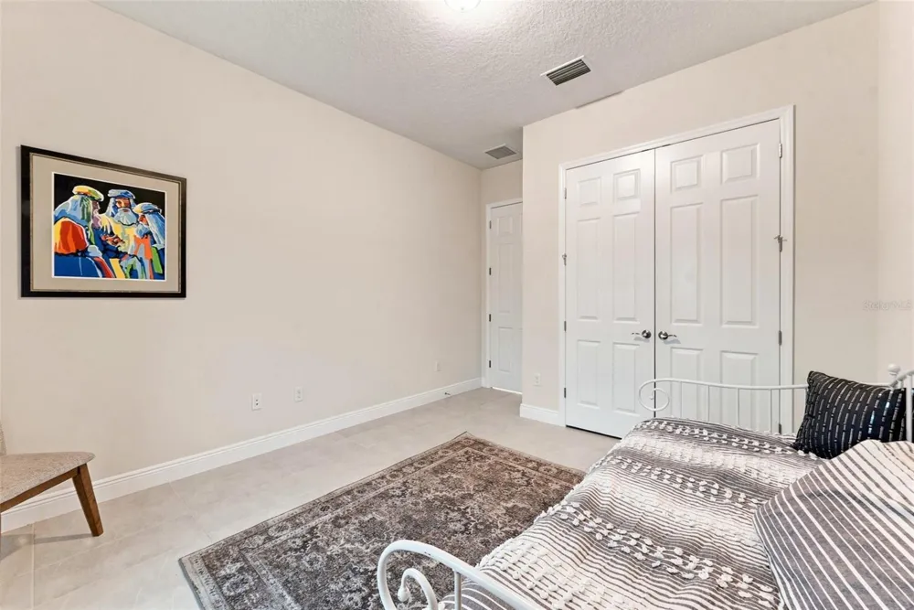 10370 MEADOWRUN DRIVE Lithia, FL 33547