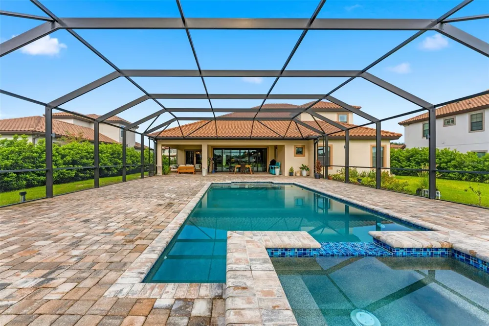 10370 MEADOWRUN DRIVE Lithia, FL 33547