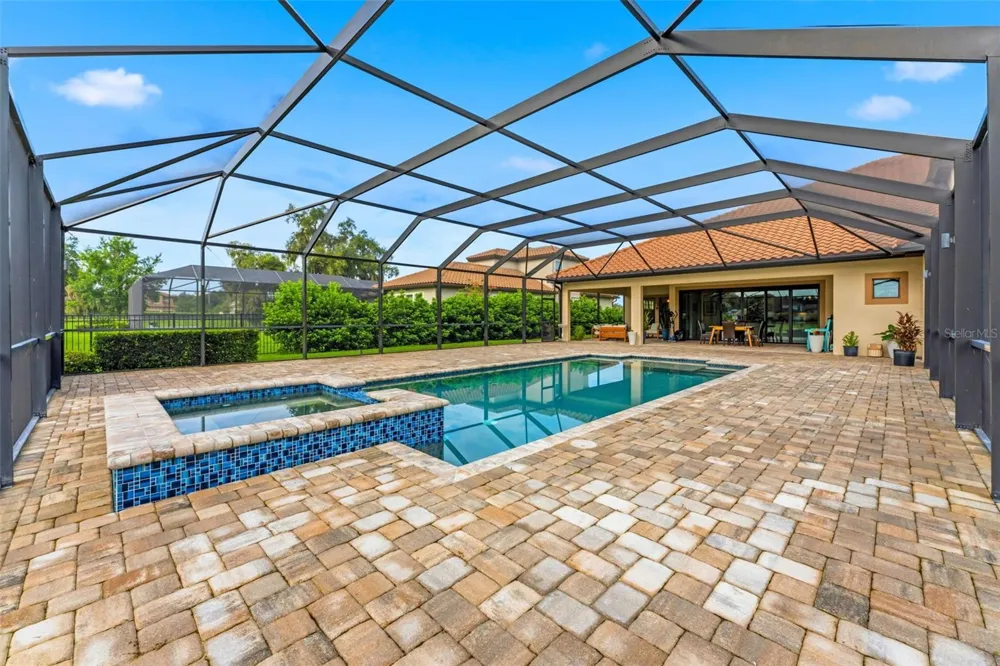 10370 MEADOWRUN DRIVE Lithia, FL 33547