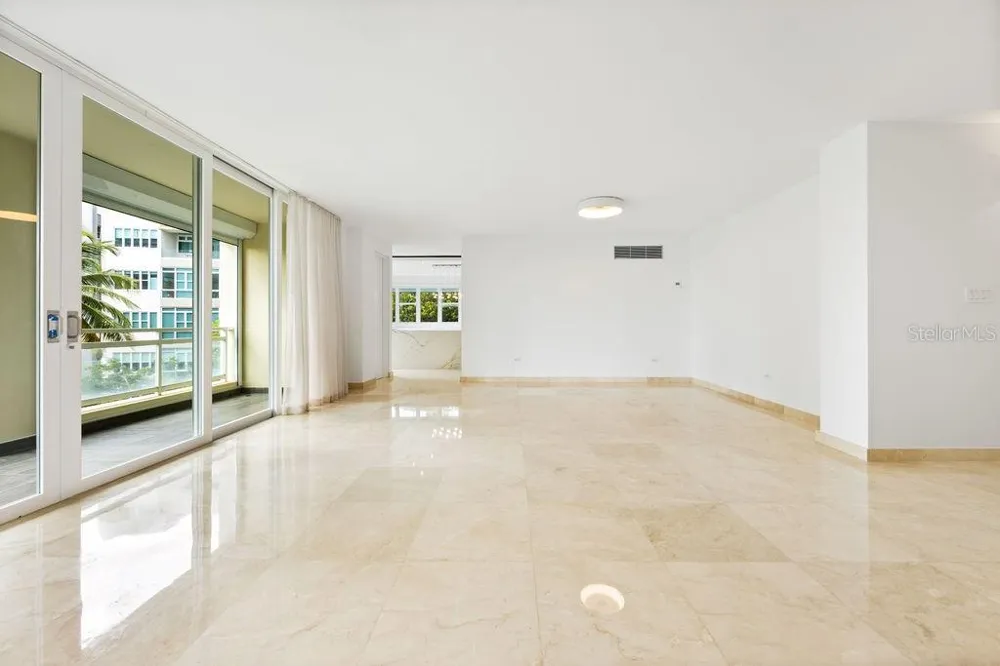 20 CARRION COURT #401 San Juan, PR 00911