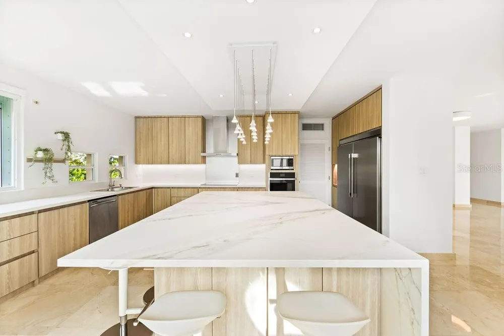 20 CARRION COURT #401 San Juan, PR 00911
