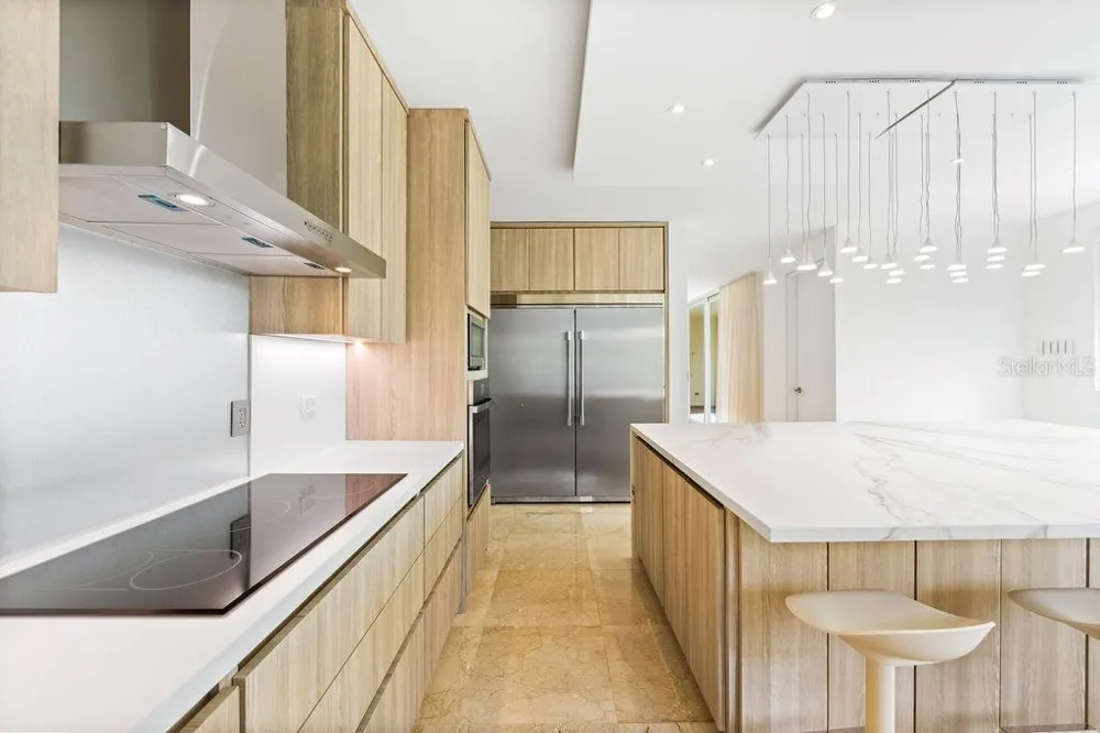 20 CARRION COURT #401 San Juan, PR 00911