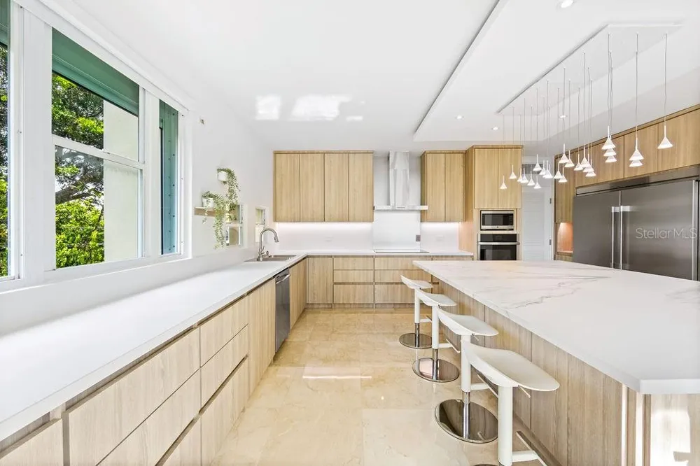 20 CARRION COURT #401 San Juan, PR 00911