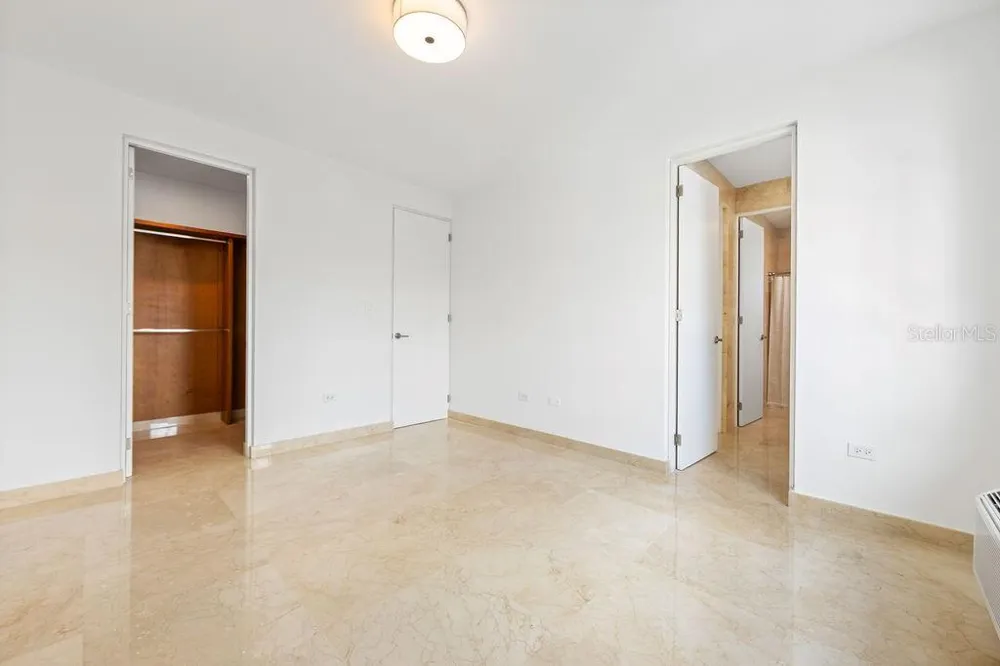 20 CARRION COURT #401 San Juan, PR 00911