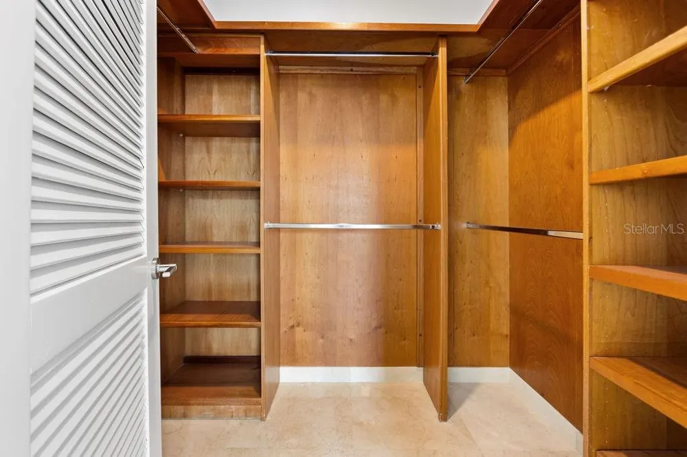 20 CARRION COURT #401 San Juan, PR 00911