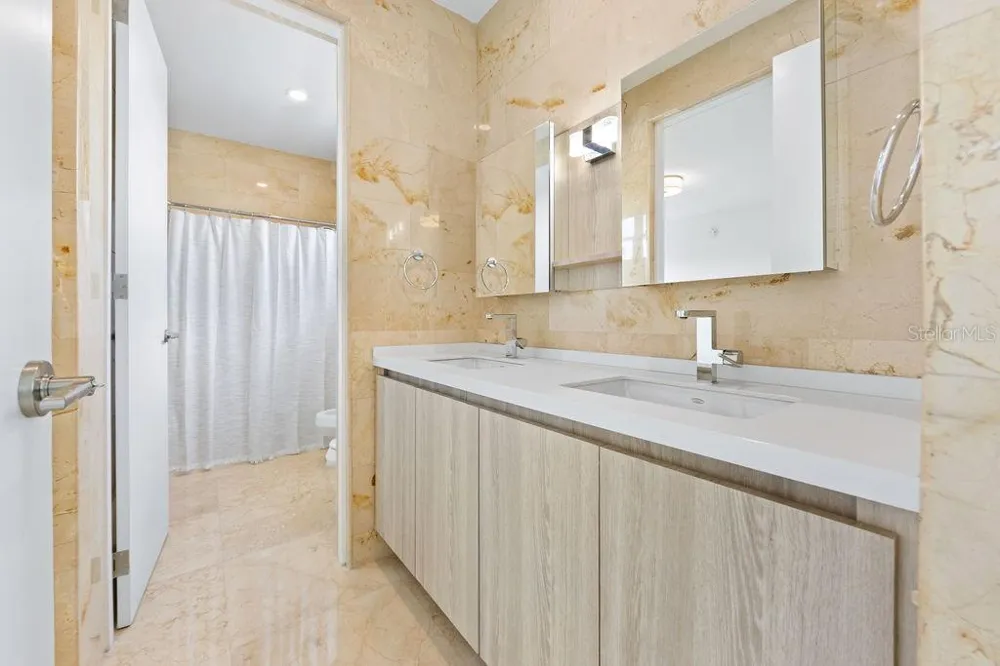 20 CARRION COURT #401 San Juan, PR 00911
