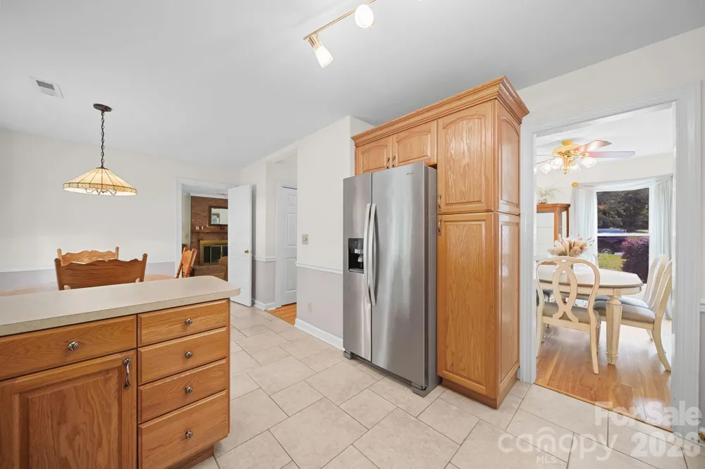 2527 Heathershire Lane Matthews, NC 28105