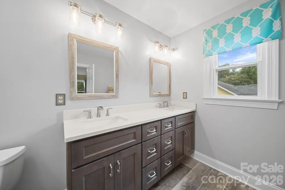 2527 Heathershire Lane Matthews, NC 28105