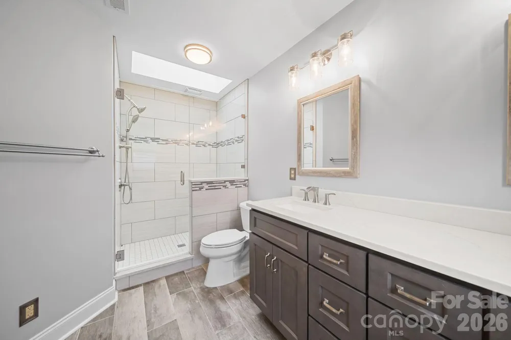 2527 Heathershire Lane Matthews, NC 28105