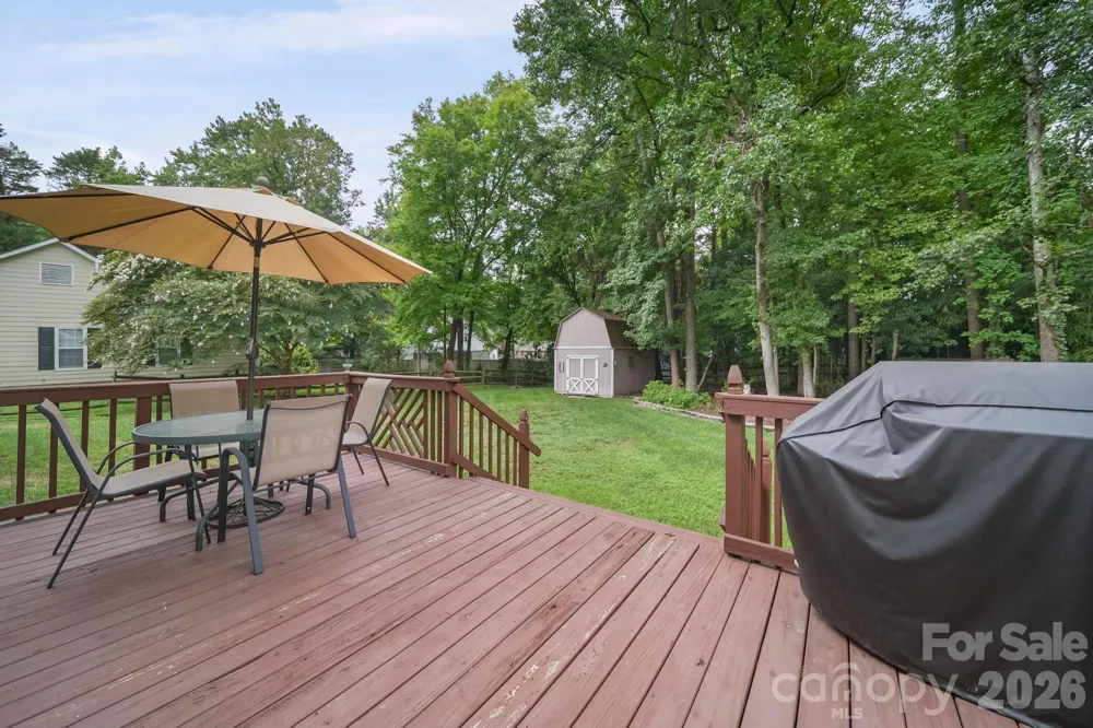2527 Heathershire Lane Matthews, NC 28105