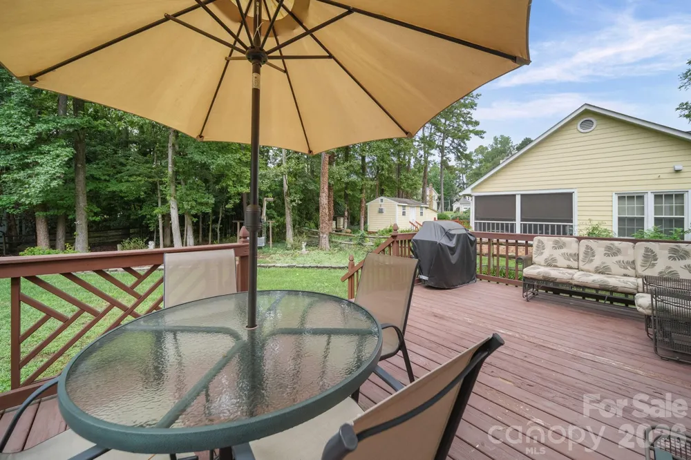 2527 Heathershire Lane Matthews, NC 28105