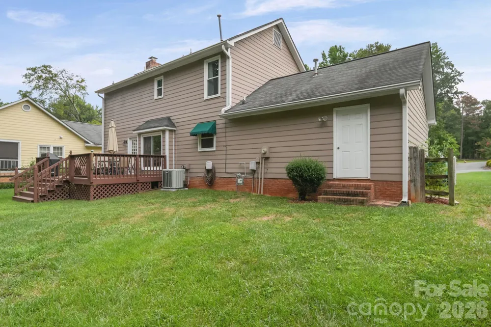 2527 Heathershire Lane Matthews, NC 28105