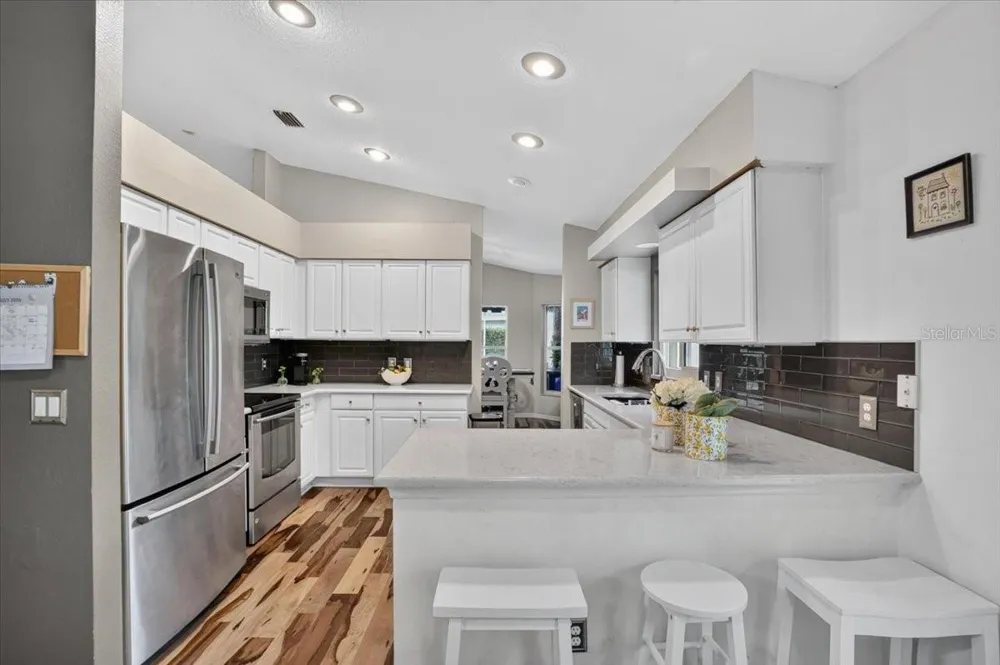 5539 AVENUE DU SOLEIL Lutz, FL 33558