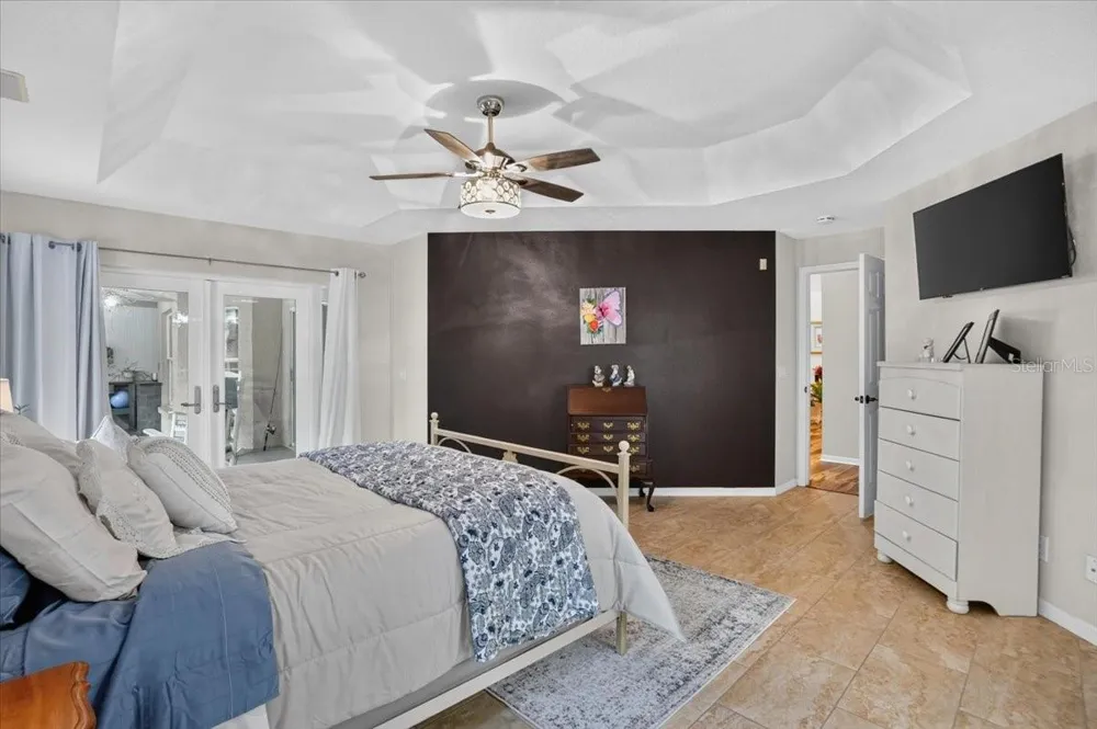 5539 AVENUE DU SOLEIL Lutz, FL 33558