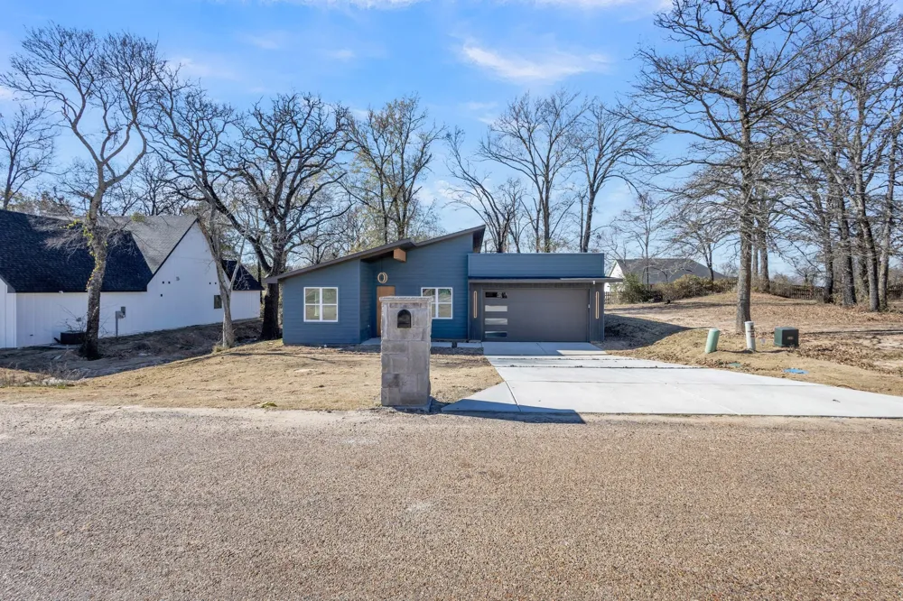 320 Splitrail Drive Mabank, TX 75143