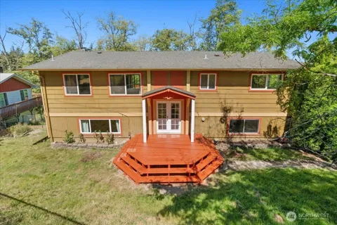 102 Green Hill Drive