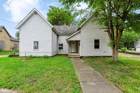 1542 Walnut