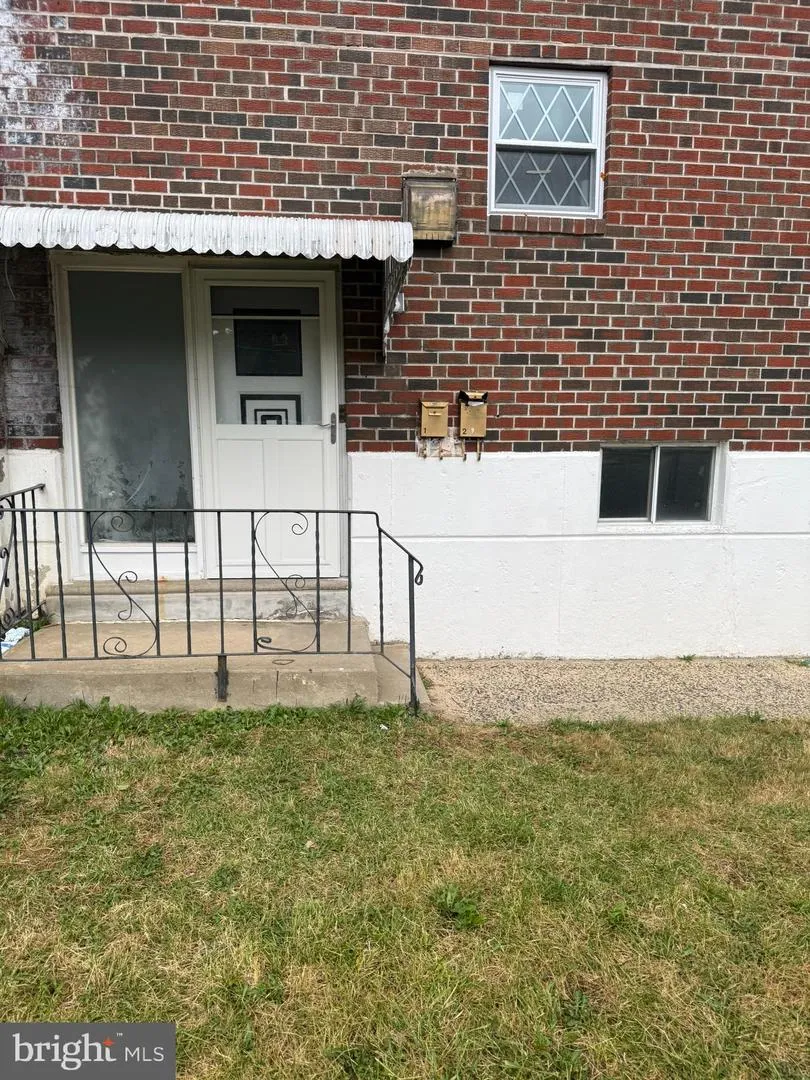 3658 GENESEE DRIVE Philadelphia, PA 19154