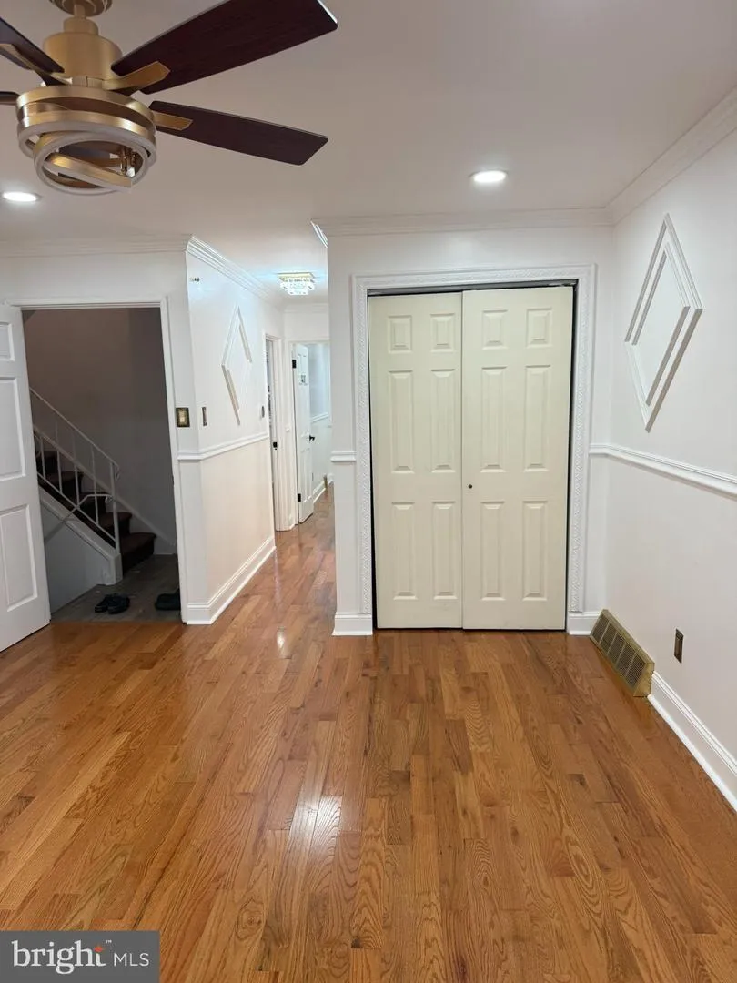 3658 GENESEE DRIVE Philadelphia, PA 19154
